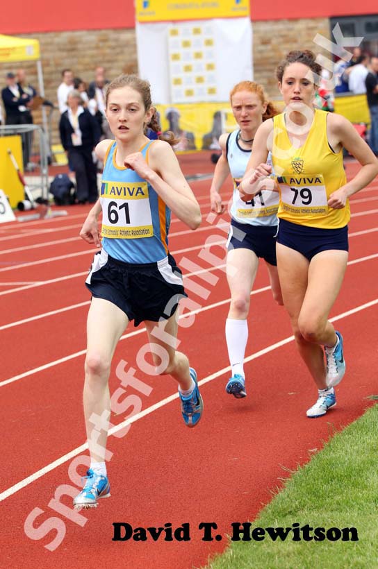 Bronwen Owen (N York) on her way to winning the 3000 metres Inter Girls. 